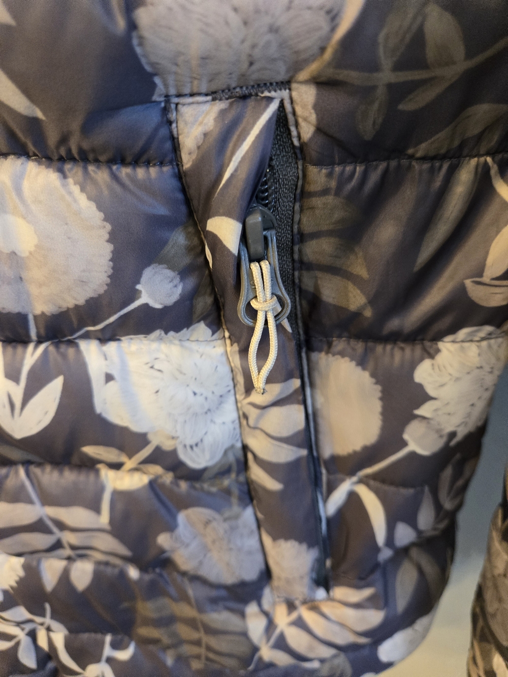 Tag Quilted Fall Puffer Jacket - Picture 2 of 8